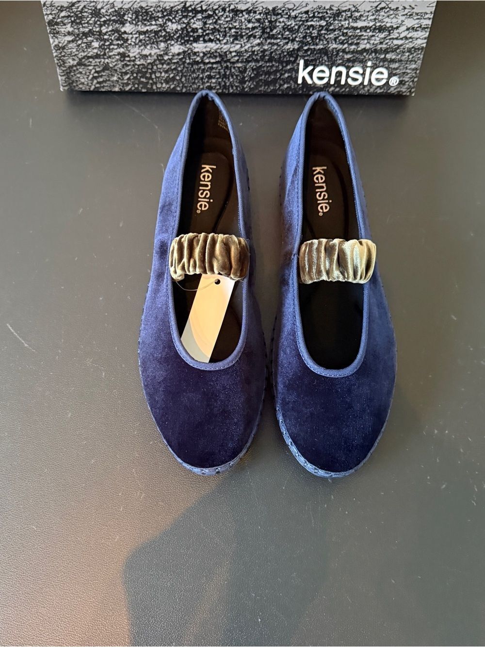 Kensie Blue Velvet Mary Jane Flats Size 8.5 NWT Fiona Loafers